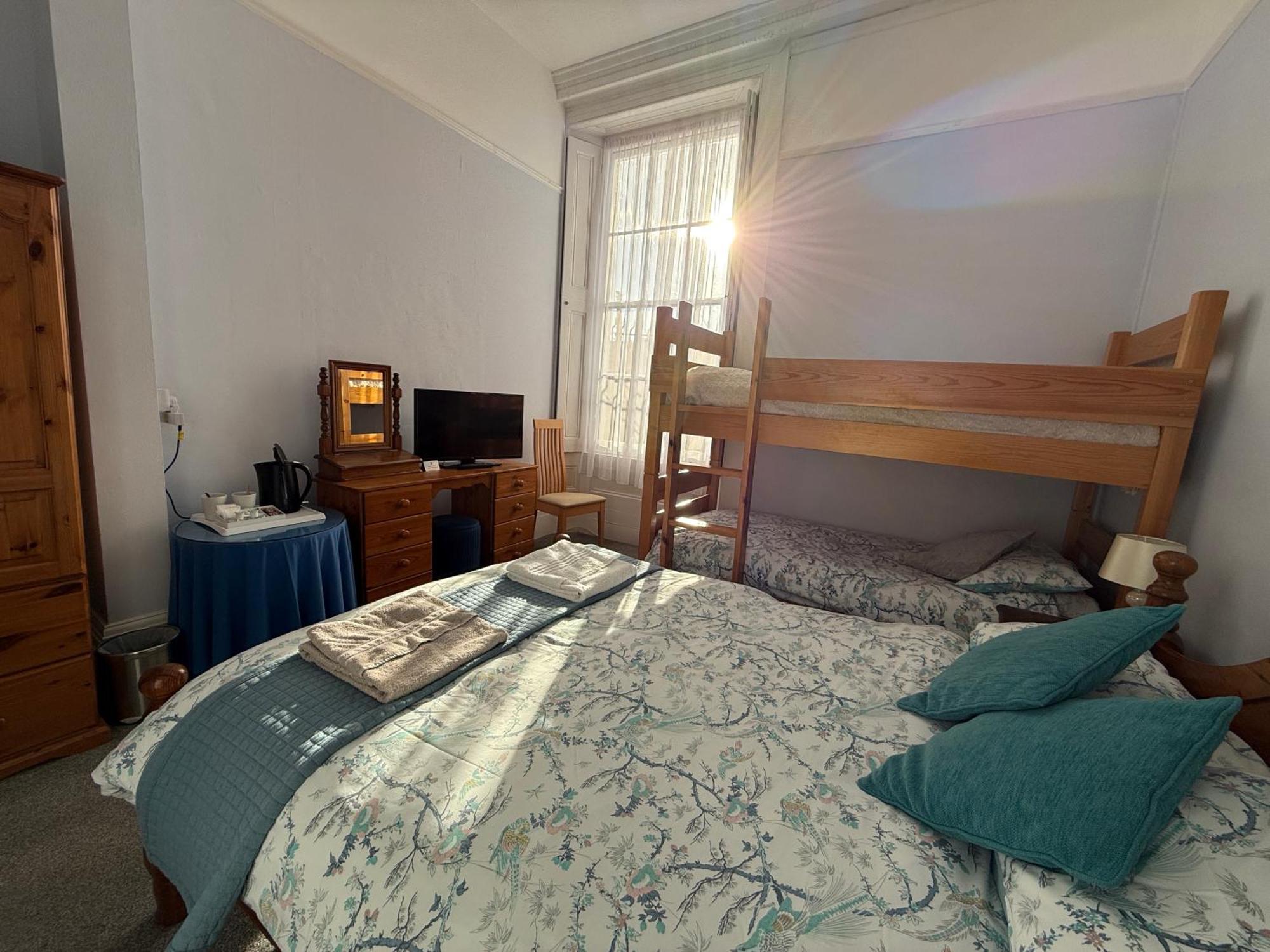 Spring Garden Guest House Gosport Exterior photo
